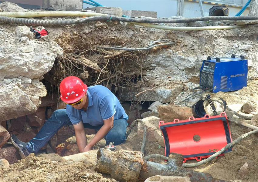 岳西供水加快推進建設路供水管網升級改造